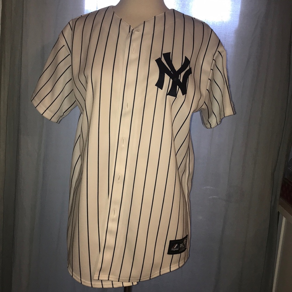 Kid’s Yankees Jersey - Picture 2 of 2